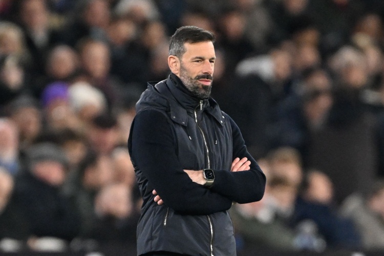 前莱斯特前锋吐槽范尼：好前锋不一定是好教练，他把我雪藏7个月